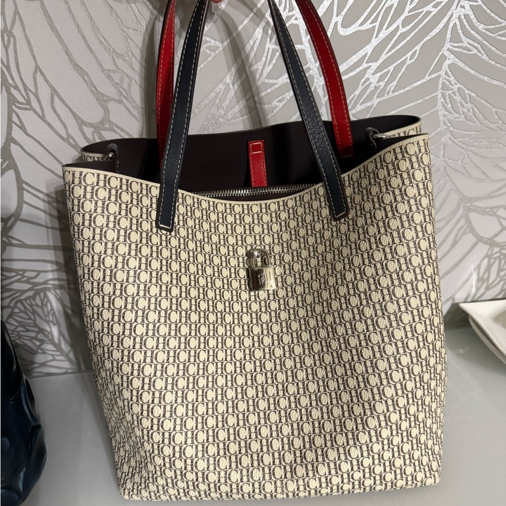 Carolina Herrera Matryoshka Locked Med